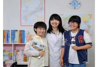 学習指導以外にも、学校や家庭での悩み事にも乗ったり。。。より近くで、学校の先生とも保護者とも違う第3の大人として子供たちをサポート！！！
