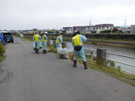 水辺のサポーターに登録されており、ボランティア活動なども積極的に行っています。
