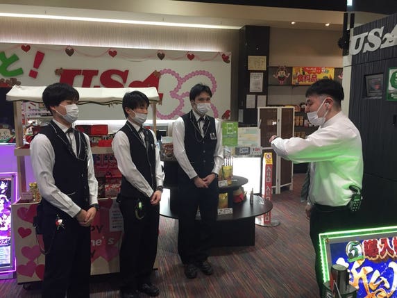 各時間帯には必ず”主任”がいて、皆さんのサポートを行います。